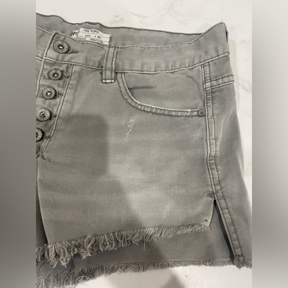 Free People button fly distressed short ACCEPTING OFFER - Picture 2 of 8